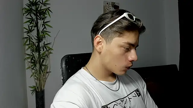 Snapshot of Giordano_Russo chatting on March 3, 3:09 pm Giordano Russo online show from March 3, 3:09 pm