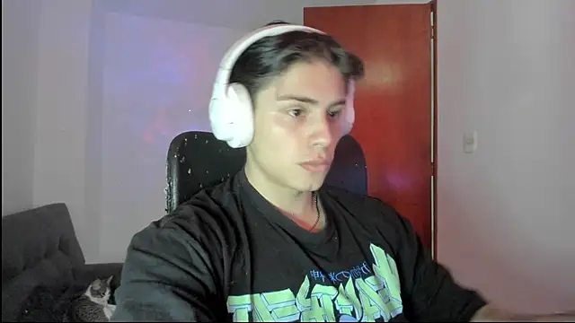 Snapshot of Giordano_Russo chatting on September 9, 9:14 pm Giordano Russo online show from September 9, 9:14 pm