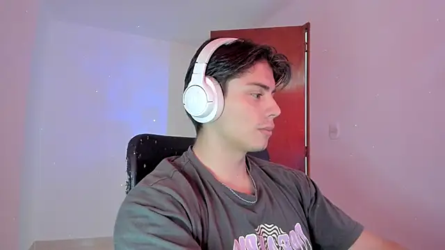 Snapshot of Giordano_Russo chatting on September 30, 6:02 pm Giordano Russo online show from September 30, 6:02 pm