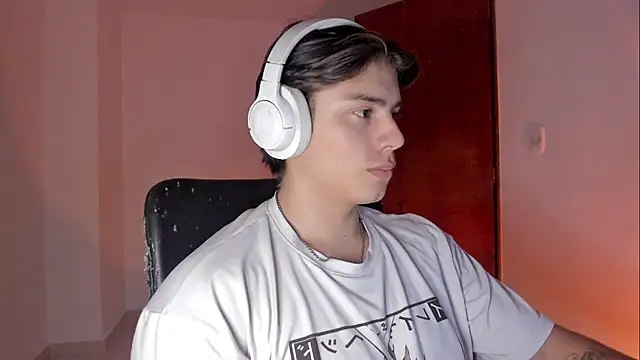 Snapshot of Giordano_Russo chatting on October 31, 4:46 am Giordano Russo online show from October 31, 4:46 am