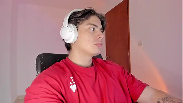 Giordano Russo online show from April 2, 3:42 pm