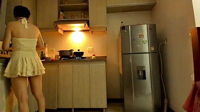 Snapshot of _Lunnaa_ chatting on June 19, 2:38 am Lunnaa online show from June 19, 2:38 am