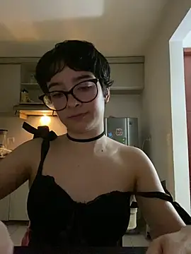 Snapshot of _Lunnaa_ chatting on June 28, 1:22 am Lunnaa online show from June 28, 1:22 am