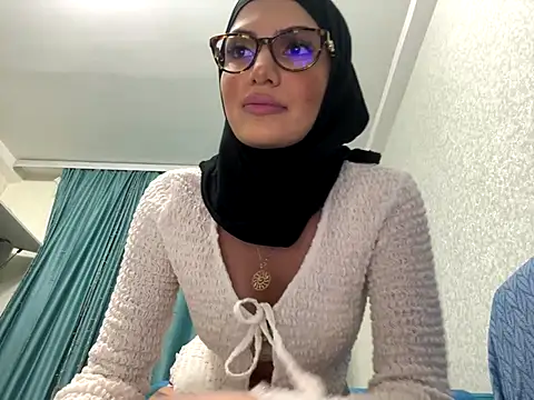 GumusGuray online show from December 6, 2:02 am