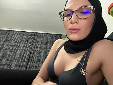 GumusGuray online show from March 14, 12:54 am