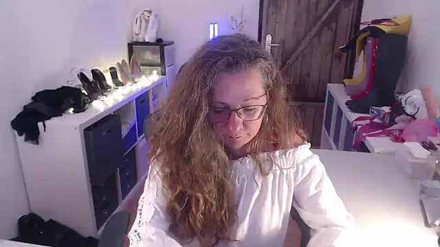 Snapshot of GeilesLuder75 chatting on May 11, 4:04 pm GeilesLuder75 online show from May 11, 4:04 pm