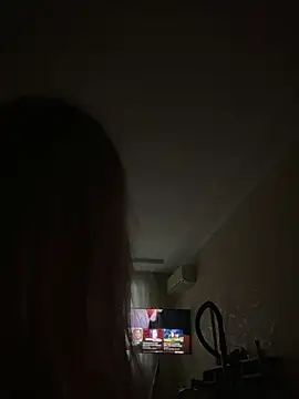 Snapshot of CassandraGood chatting on December 12, 7:41 am CassandraGood online show from December 12, 7:41 am