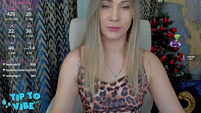 Snapshot of CassandraGood chatting on January 19, 9:44 am CassandraGood online show from January 19, 9:44 am