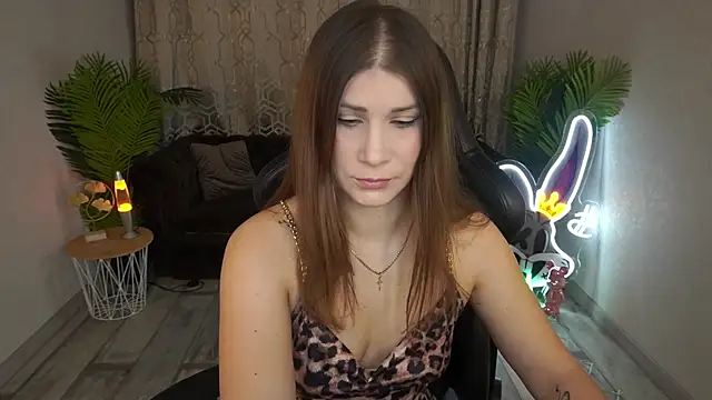 CassandraGood online show from December 21, 7:04 am