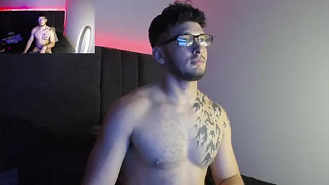 alejandro  2 online show from September 19, 3:52 am