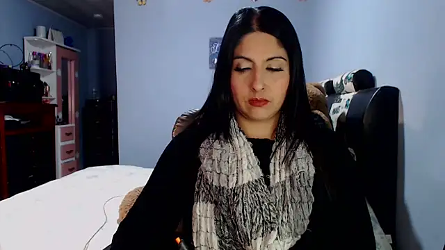 Snapshot of sahtlove1 chatting on April 27, 10:19 pm sahtlove1 online show from April 27, 10:19 pm
