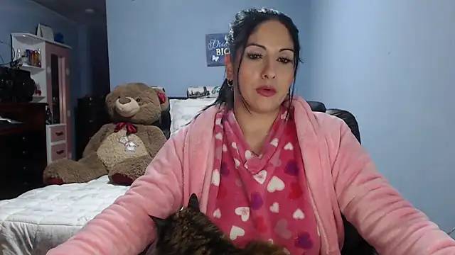 Snapshot of sahtlove1 chatting on May 5, 12:40 am sahtlove1 online show from May 5, 12:40 am