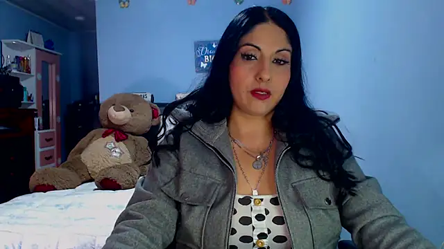 Snapshot of sahtlove1 chatting on May 5, 3:53 pm sahtlove1 online show from May 5, 3:53 pm