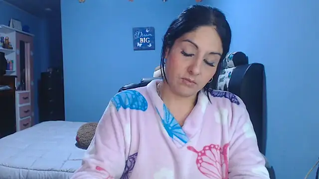 Snapshot of sahtlove1 chatting on May 20, 12:39 am sahtlove1 online show from May 20, 12:39 am