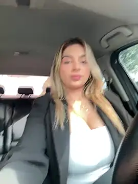 oriana zoeee online show from January 11, 8:32 pm