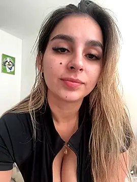 oriana zoeee online show from October 3, 10:18 pm