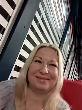 Snapshot of Arina_smiles chatting on January 17, 7:38 pm Arina smiles online show from January 17, 7:38 pm