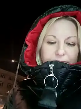 Snapshot of Arina_smiles chatting on February 16, 9:16 pm Arina smiles online show from February 16, 9:16 pm