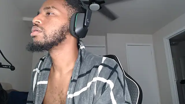 Snapshot of ChrisVacher chatting on September 21, 9:38 pm ChrisVacher online show from September 21, 9:38 pm