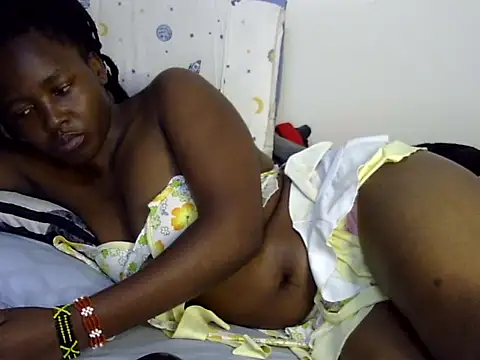 Snapshot of Sweet_ebony20 chatting on November 15, 6:44 am Sweet ebony20 online show from November 15, 6:44 am