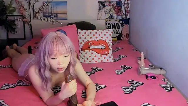 Snapshot of Stripchatlady chatting on February 2, 2:27 am Stripchatlady online show from February 2, 2:27 am