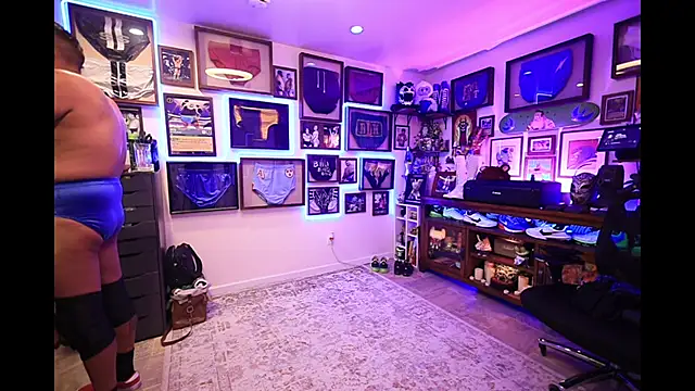 Briefs bud online show from February 11, 3:29 am