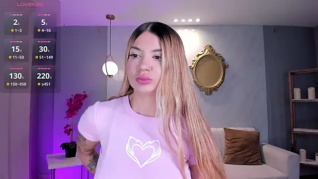 NiaHolland online show from December 19, 8:27 pm