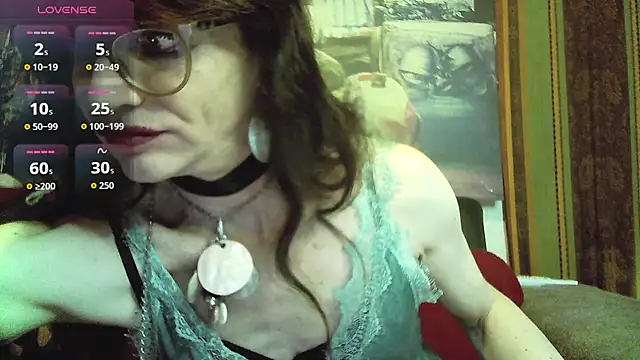 TheBlackWtch online show from October 3, 7:11 pm