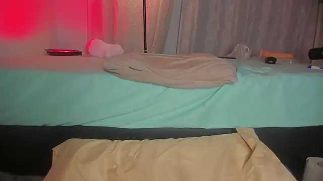 Snapshot of hot_booty_ chatting on January 30, 3:33 am hot booty online show from January 30, 3:33 am