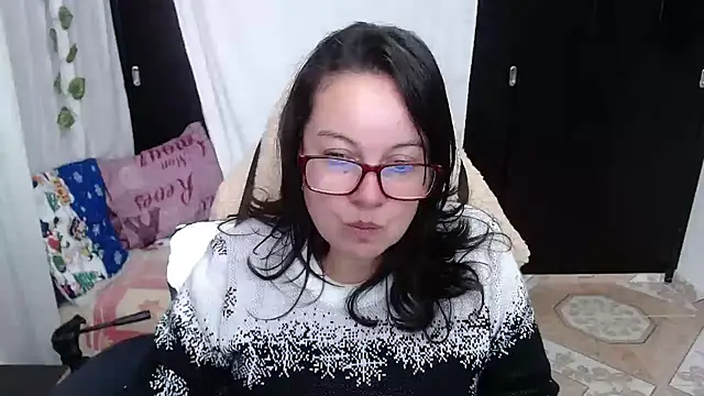 Snapshot of Sonialorens_ chatting on December 17, 2:55 pm Sonialorens  online show from December 17, 2:55 pm
