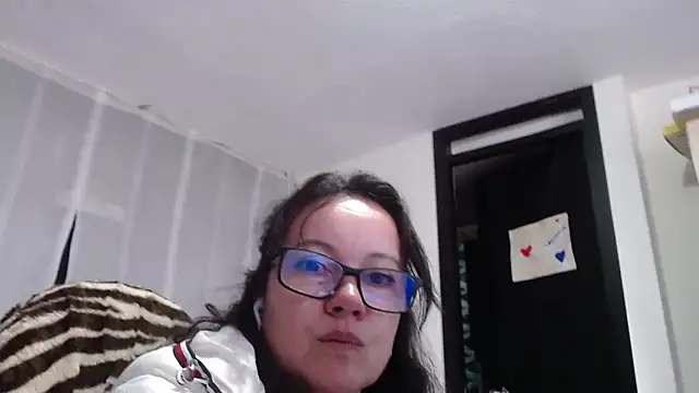 Snapshot of Sonialorens_ chatting on February 1, 3:18 pm Sonialorens  online show from February 1, 3:18 pm