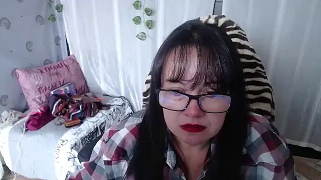 Snapshot of Sonialorens_ chatting on February 14, 7:54 pm Sonialorens  online show from February 14, 7:54 pm