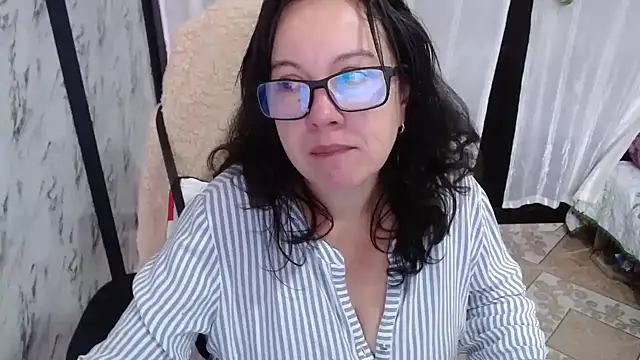 Snapshot of Sonialorens_ chatting on March 17, 1:29 pm Sonialorens  online show from March 17, 1:29 pm