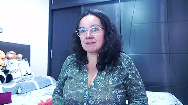 Snapshot of Sonialorens_ chatting on September 9, 4:17 pm Sonialorens  online show from September 9, 4:17 pm