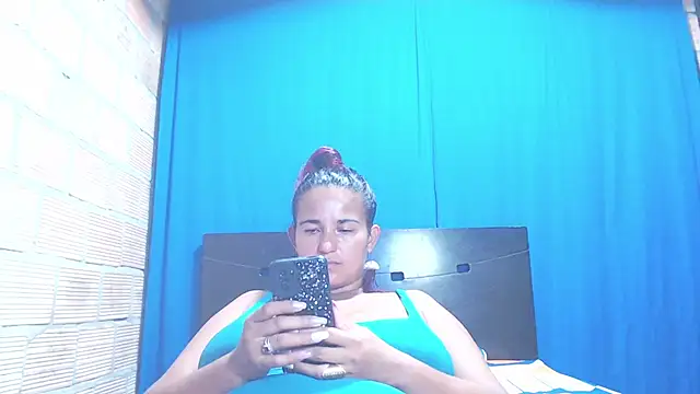 isabella dirty69 online show from January 16, 8:33 am