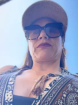 angelitasexy81 online show from June 7, 3:49 pm