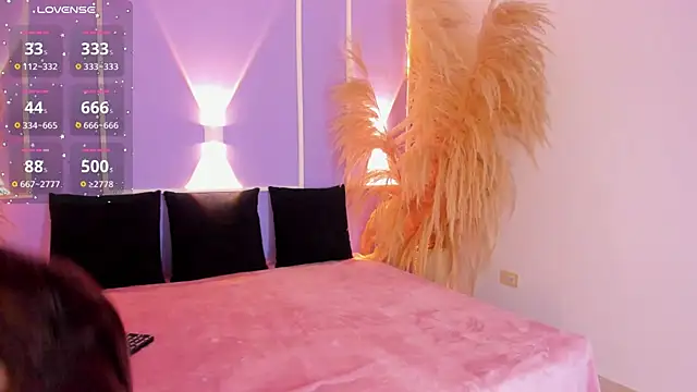 rikaking  online show from April 10, 8:35 pm