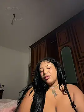 Snapshot of IamSashaLuv chatting on July 31, 7:24 pm IamSashaLuv online show from July 31, 7:24 pm