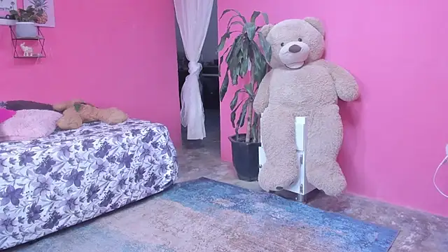 Emma lean online show from December 10, 12:27 pm