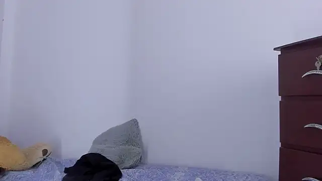 Emma lean online show from September 21, 1:35 pm