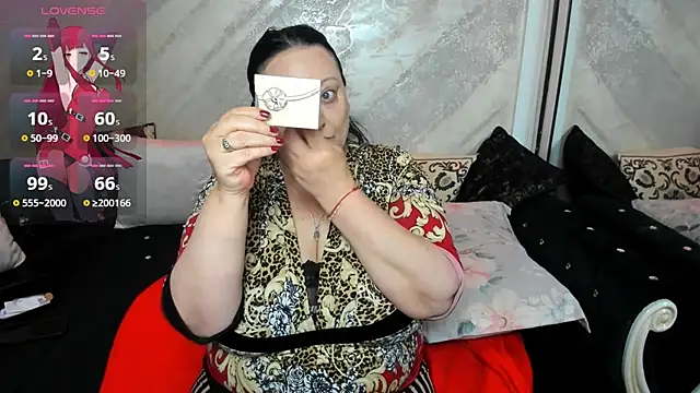 Snapshot of lady_lauren chatting on April 29, 4:05 am lady lauren online show from April 29, 4:05 am