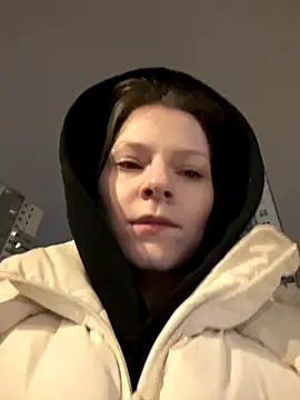 MaryHiggins online show from November 27, 8:33 pm