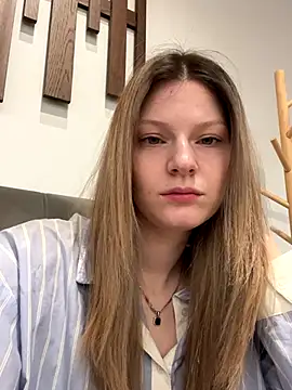 MaryHiggins online show from December 14, 7:58 am