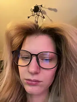 MaryHiggins online show from February 12, 2:23 pm