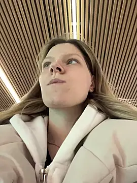 MaryHiggins online show from April 18, 12:20 pm