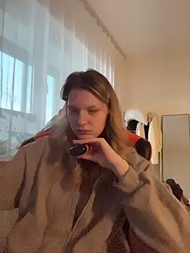 MaryHiggins online show from April 22, 5:14 pm