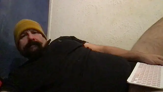 Snapshot of madmaxmiami chatting on November 14, 6:01 am madmaxmiami online show from November 14, 6:01 am