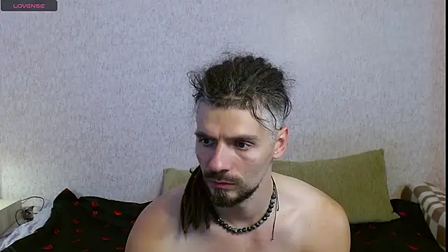 Aestheticguy101 online show from September 14, 11:20 am