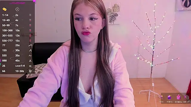 Snapshot of MillySandlerr chatting on December 17, 9:50 am MillySandlerr online show from December 17, 9:50 am
