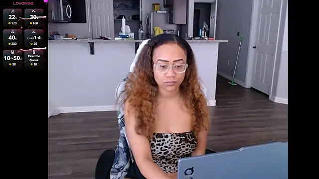 RylHoneyy online show from June 21, 6:43 pm